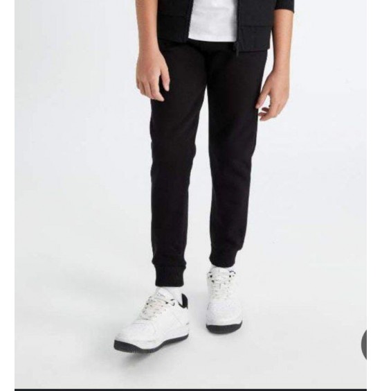 شروال ميلتون